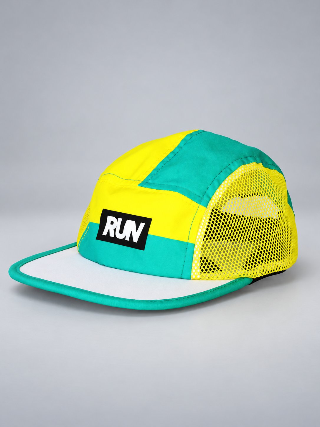 Gorra 5 paneles ventilada running