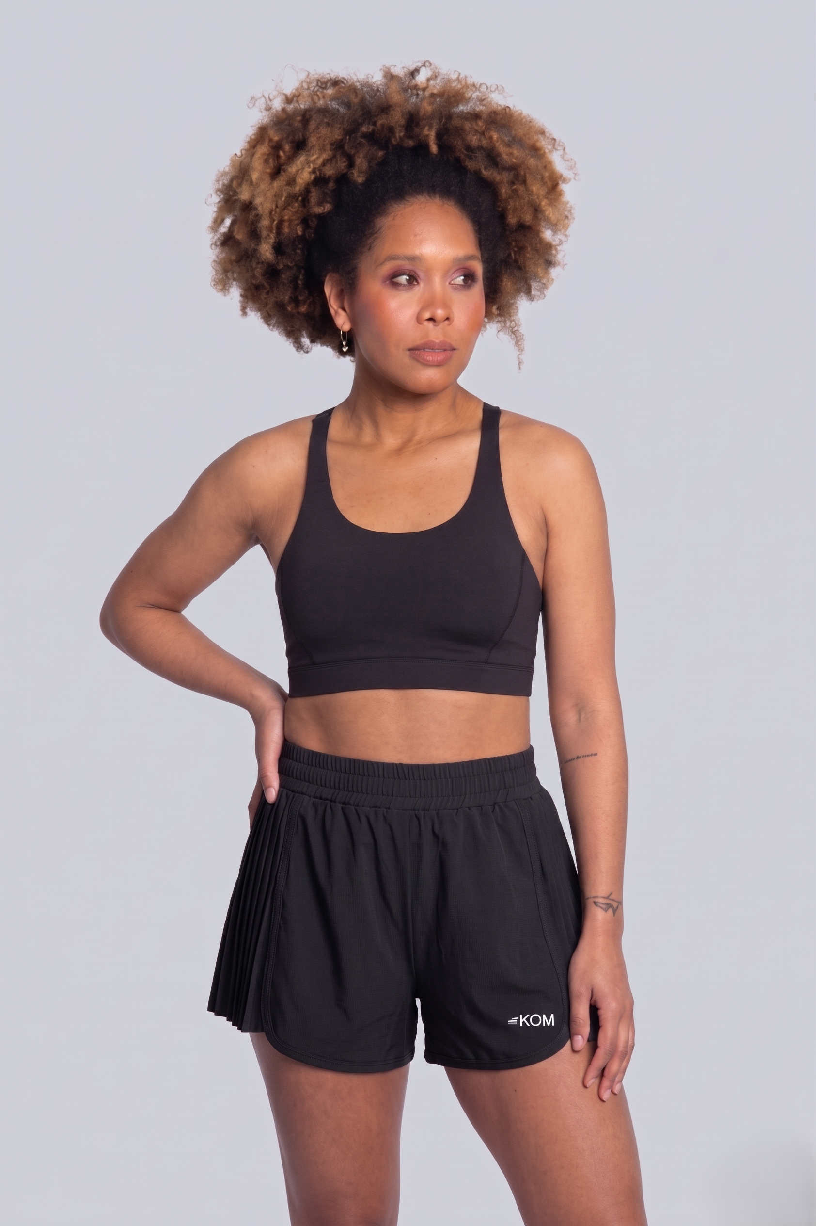 Short Running Deportivo Mujer Línea Tour con Boxer Interno y Bolsillo