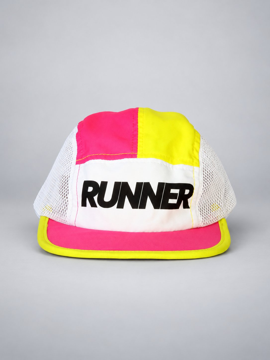 Gorra 5 paneles ventilada running